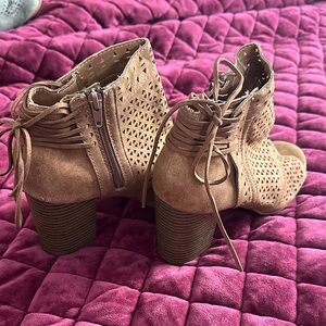 Stylish Tan Ankle Boots